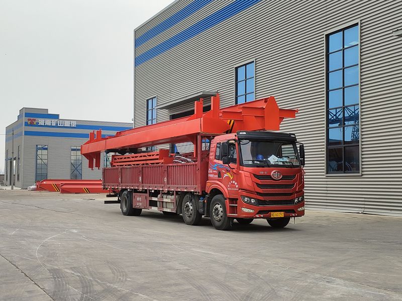 2臺電動葫蘆門式起重機(jī) MHxh10t—13m 發(fā)往河南焦作交付客戶使用。